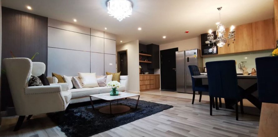 Condo in Pattaya, Thailand, 2 bedrooms  № 145405