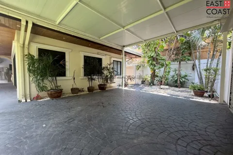 Casa de 3 dormitorios en Jomtien Beach, Pattaya, Tailandia № 212565 - foto 18