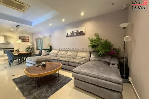 Casa de 3 dormitorios en Jomtien Beach, Pattaya, Tailandia № 212565 - foto 3
