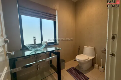 Casa de 3 dormitorios en Jomtien Beach, Pattaya, Tailandia № 212565 - foto 22