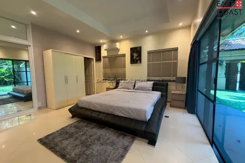 Casa de 3 dormitorios en Jomtien Beach, Pattaya, Tailandia № 212565 - foto 7