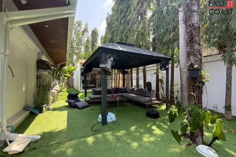 Casa de 5 dormitorios en Jomtien Beach, Pattaya, Tailandia № 212569 - foto 21