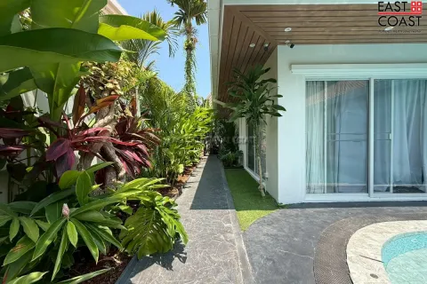 Casa de 5 dormitorios en Jomtien Beach, Pattaya, Tailandia № 212569 - foto 18