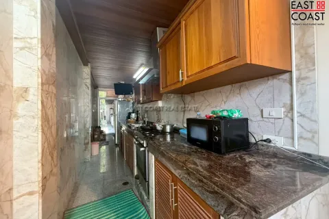 Casa de 5 dormitorios en Jomtien Beach, Pattaya, Tailandia № 212569 - foto 22