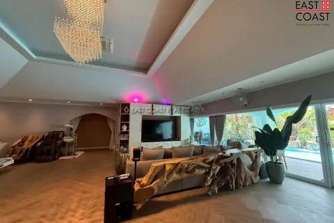 Casa de 5 dormitorios en Jomtien Beach, Pattaya, Tailandia № 212569 - foto 6