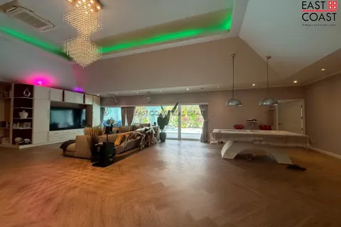 Casa de 5 dormitorios en Jomtien Beach, Pattaya, Tailandia № 212569 - foto 8
