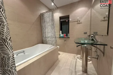 Casa de 4 dormitorios en Jomtien Beach, Pattaya, Tailandia № 212564 - foto 18