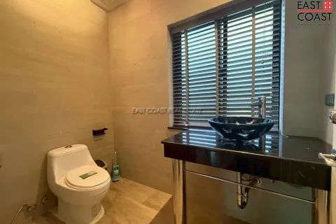 Casa de 4 dormitorios en Jomtien Beach, Pattaya, Tailandia № 212564 - foto 13