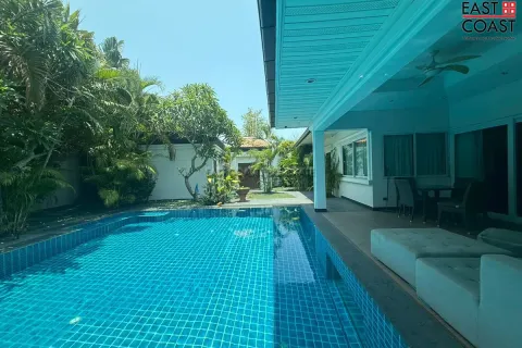 Casa de 4 dormitorios en Jomtien Beach, Pattaya, Tailandia № 212564 - foto 22