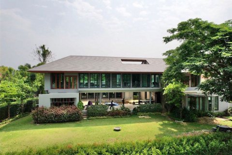 House in Chiang Mai, Thailand 4 bedrooms № 119982 - photo 1