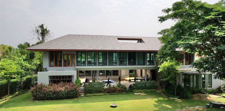 House in Chiang Mai, Thailand 4 bedrooms № 119982