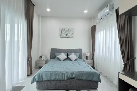 Casa de 3 dormitorios en Pattaya, Tailandia № 210626 - foto 16