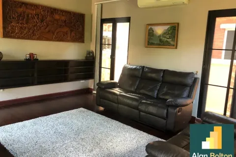 Casa de 3 dormitorios en Pattaya, Tailandia № 210625 - foto 8