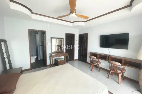 Condo on Jomtien Beach, Pattaya, Thailand, 1 bedroom № 210627 - photo 9