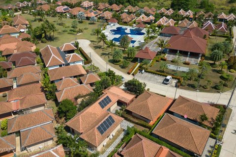 House in Klaeng, Thailand 3 bedrooms № 173352