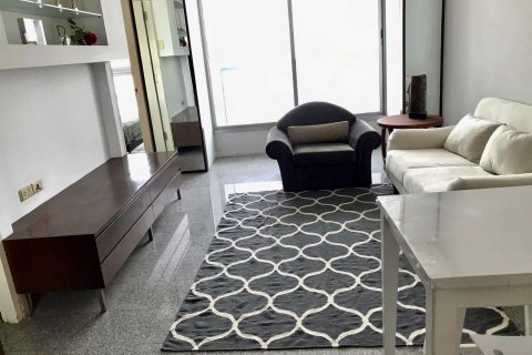 Condo à Bang Rak, Bangkok, Thaïlande, 2 chambres  № 173354 - photo 2