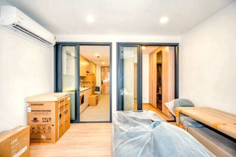 Condo in Bangkok, Thailand, 1 bedroom  № 116950 - photo 1