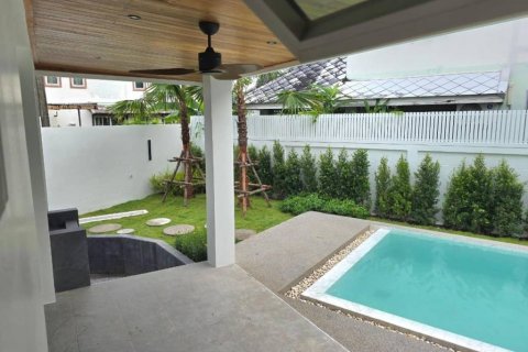 Villa in Chalong, Thailand 4 bedrooms № 116953 - photo 8