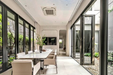 House in Bangkok, Thailand 5 bedrooms № 116947 - photo 6