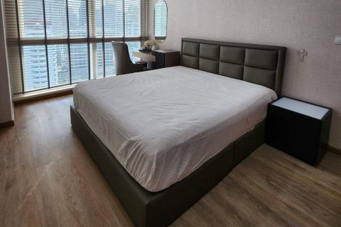 Condo in Bangkok, Thailand, 2 bedrooms  № 180516 - photo 6