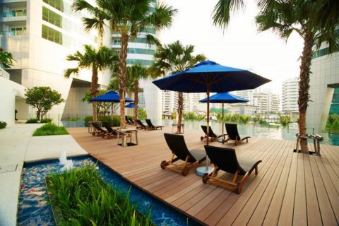 Condo in Bangkok, Thailand, 2 bedrooms  № 180516 - photo 15