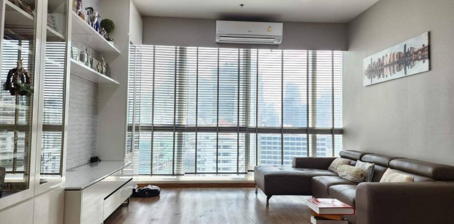 Condo in Bangkok, Thailand, 2 bedrooms  № 180516