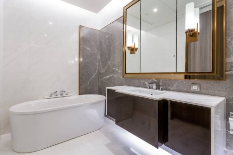 Condo in Bangkok, Thailand, 1 bedroom  № 180518 - photo 29