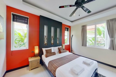 Villa in Pattaya, Thailand 4 bedrooms № 145191 - photo 13