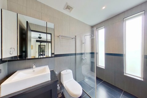 Villa in Pattaya, Thailand 4 bedrooms № 145191 - photo 15