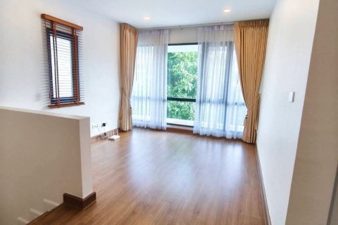 Maison à Saphan Sung, Bangkok, Thaïlande 4 chambres № 154732 - photo 5