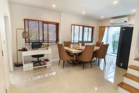 Maison à Saphan Sung, Bangkok, Thaïlande 4 chambres № 154732 - photo 15