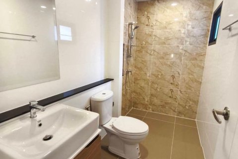 Maison à Saphan Sung, Bangkok, Thaïlande 4 chambres № 154732 - photo 11