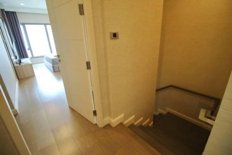 Condo in Khlong Toei, Bangkok, Thailand, 2 bedrooms  № 154733 - photo 9