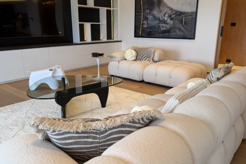 Condo in Sathon, Bangkok, Thailand, 4 bedrooms № 154736 - photo 28