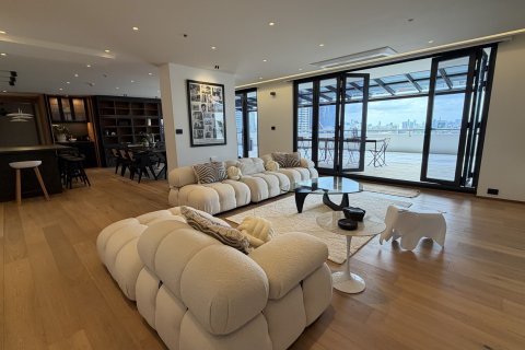 Condo in Sathon, Bangkok, Thailand, 4 bedrooms № 154736 - photo 1