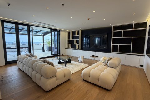 Condo in Sathon, Bangkok, Thailand, 4 bedrooms № 154736 - photo 10