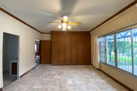 House in Chiang Mai, Thailand 4 bedrooms № 113926 - photo 13