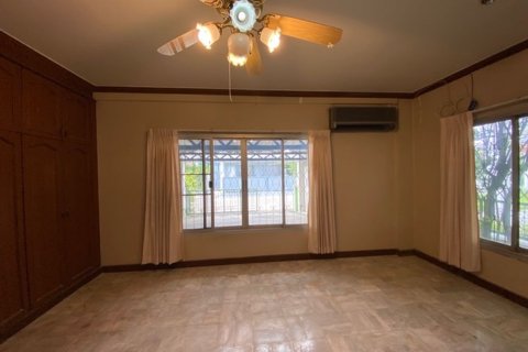 House in Chiang Mai, Thailand 4 bedrooms № 113926 - photo 14
