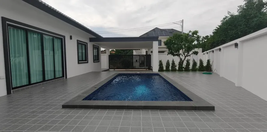 Casa de 3 dormitorios en Pattaya, Tailandia № 212262