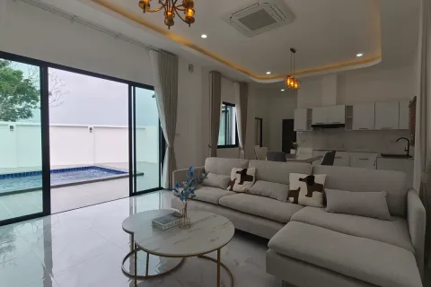 Casa de 3 dormitorios en Pattaya, Tailandia № 212262 - foto 15