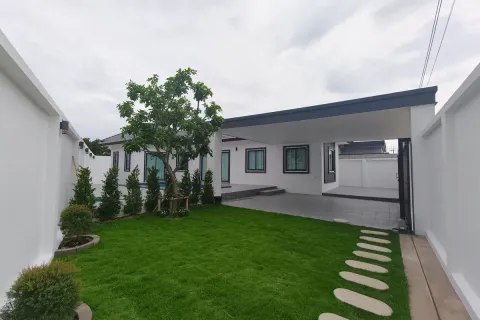 Casa de 3 dormitorios en Pattaya, Tailandia № 212262 - foto 4