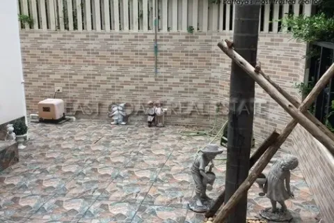 Casa de 2 dormitorios en Pattaya, Tailandia № 212266 - foto 4