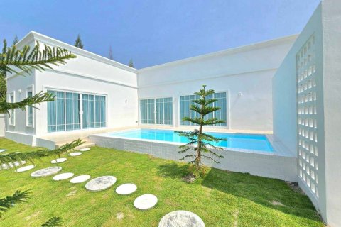 House in Cha-am, Thailand 3 bedrooms № 171240