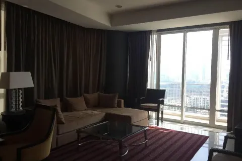 Condo in Pathum Wan, Bangkok, Thailand, 2 bedrooms  № 171246 - photo 2