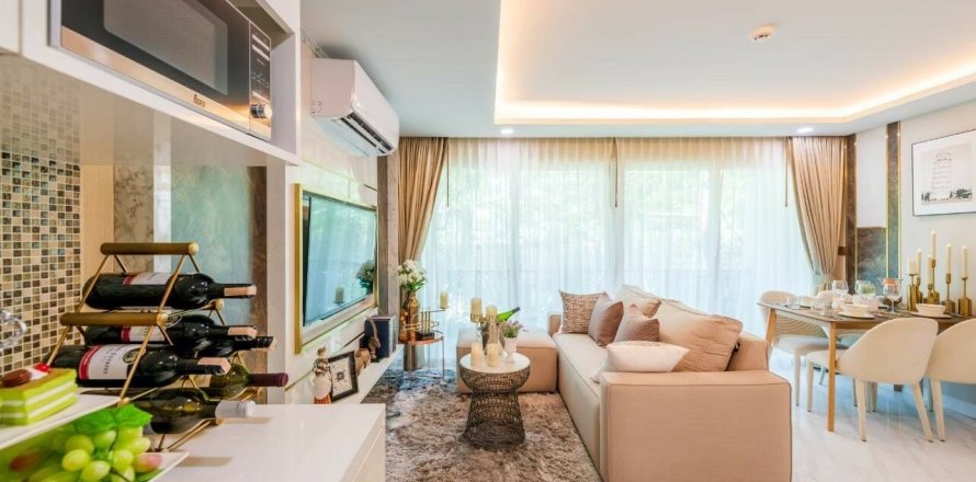 Condo in Pattaya, Thailand, 2 bedrooms  № 171242