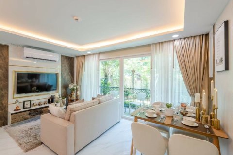 Condo in Pattaya, Thailand, 2 bedrooms  № 171242 - photo 10