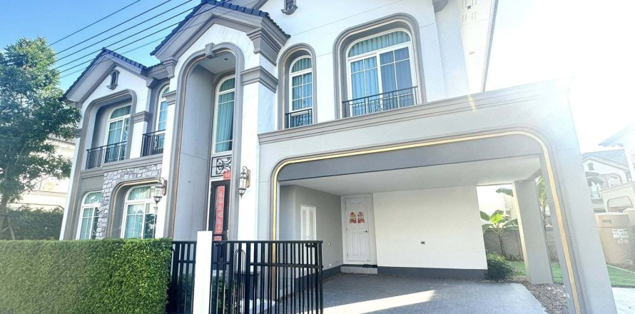 House in Bang Kaeo, Thailand 5 bedrooms № 154717