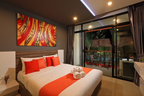 Condo in Phuket, Thailand, 2 bedrooms № 154720 - photo 12