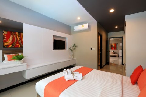 Condo in Phuket, Thailand, 2 bedrooms № 154720 - photo 13