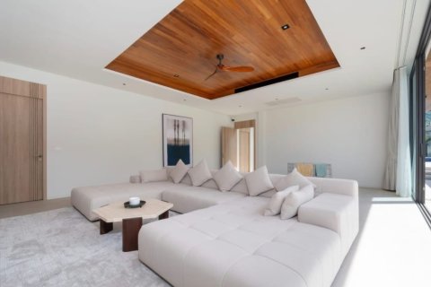 Villa in Phuket, Thailand 5 bedrooms № 160368 - photo 24